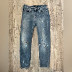 Women’s size 5/27, Judy Blue Jeans Relaxed Fit Mid-Rise Distressed